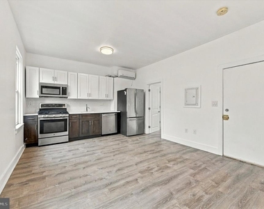 125 W Susquehanna Avenue - Photo Thumbnail 11