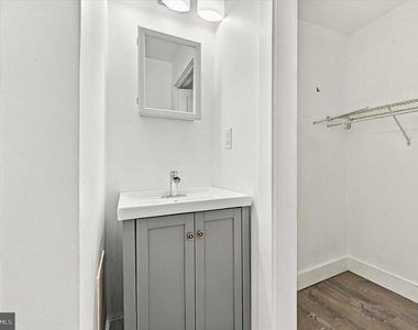 125 W Susquehanna Avenue - Photo Thumbnail 9