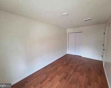 1009 Red Lion Road - Photo Thumbnail 5