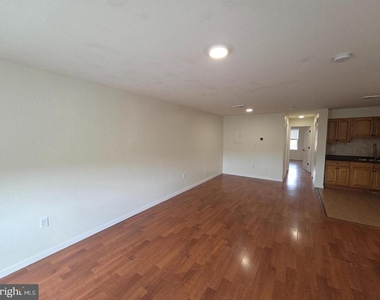 1009 Red Lion Road - Photo Thumbnail 3