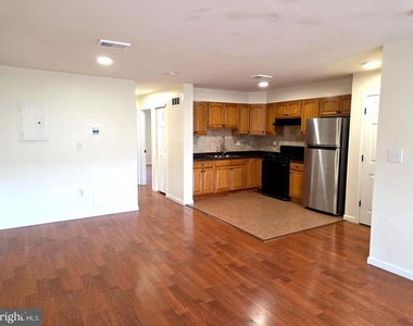 1009 Red Lion Road - Photo Thumbnail 1
