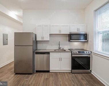 407 S 42nd Street - Photo Thumbnail 9