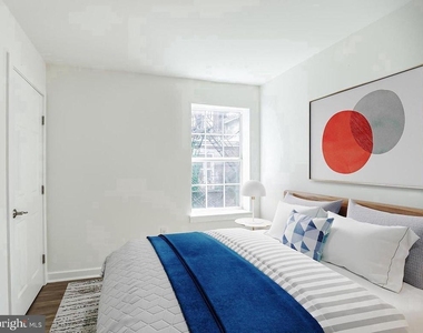 407 S 42nd Street - Photo Thumbnail 4