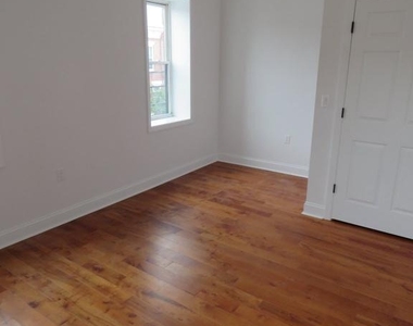 1252 S 21st Street - Photo Thumbnail 4