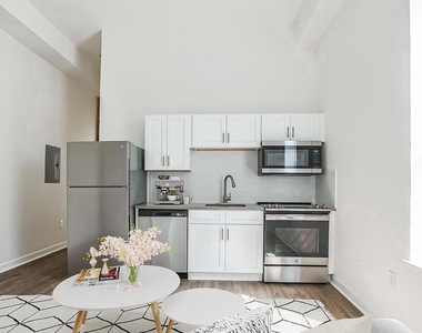 405 S 42nd Street - Photo Thumbnail 13