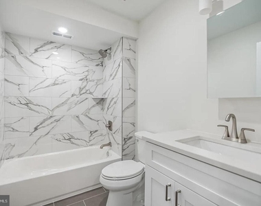 4628 Wayne Avenue - Photo Thumbnail 5