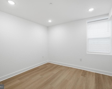 1019 W Orleans Street - Photo Thumbnail 26