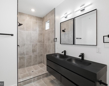 1019 W Orleans Street - Photo Thumbnail 2