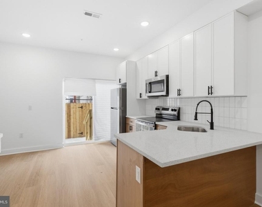 1019 W Orleans Street - Photo Thumbnail 1