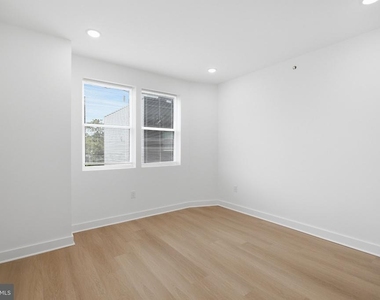 1019 W Orleans Street - Photo Thumbnail 17