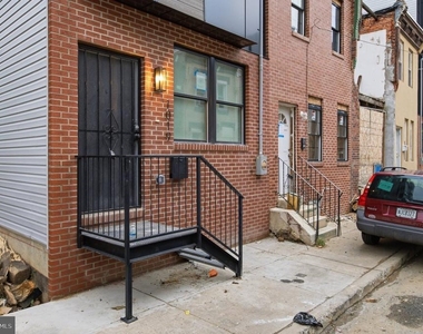1019 W Orleans Street - Photo Thumbnail 3