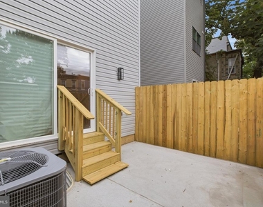 1019 W Orleans Street - Photo Thumbnail 9