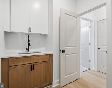 1019 W Orleans Street - Photo Thumbnail 18
