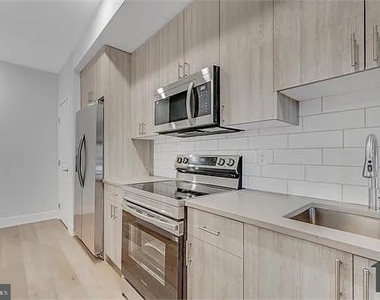 1229 W Hilton Street - Photo Thumbnail 12