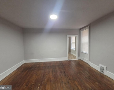 250 N 52nd Street - Photo Thumbnail 3