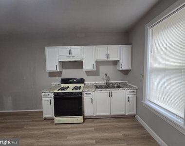 250 N 52nd Street - Photo Thumbnail 5