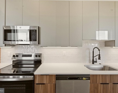1502 N 26th Street - Photo Thumbnail 6
