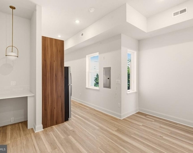 1502 N 26th Street - Photo Thumbnail 7