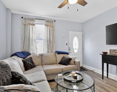 2440 E Gordon Street - Photo Thumbnail 2