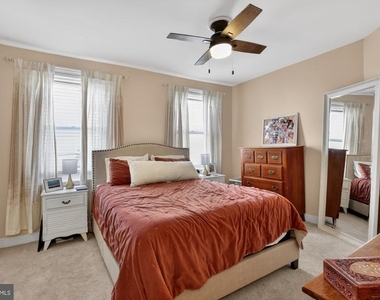2440 E Gordon Street - Photo Thumbnail 12
