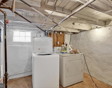 2440 E Gordon Street - Photo Thumbnail 11