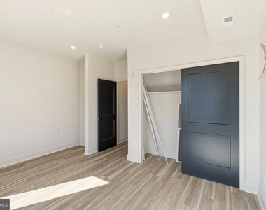 1502 N 26th Street - Photo Thumbnail 16