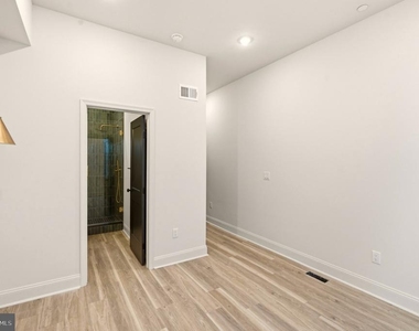 1502 N 26th Street - Photo Thumbnail 10