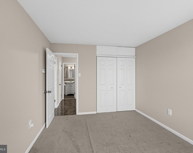 6100 Henry Avenue - Photo Thumbnail 16