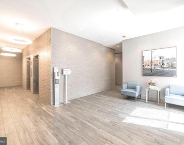 6100 Henry Avenue - Photo Thumbnail 4
