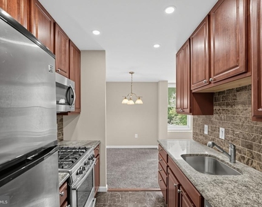6100 Henry Avenue - Photo Thumbnail 9