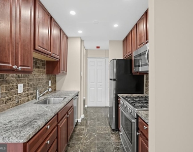 6100 Henry Avenue - Photo Thumbnail 8
