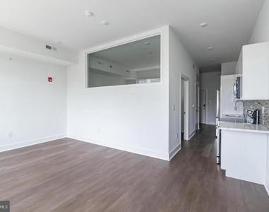 813 N Broad Street - Photo Thumbnail 11