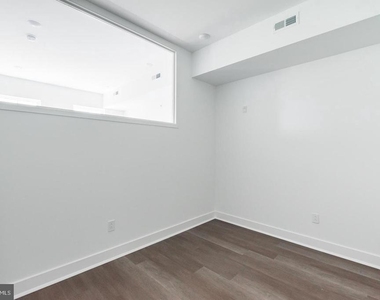 813 N Broad Street - Photo Thumbnail 12