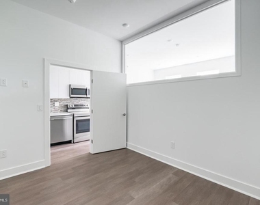 813 N Broad Street - Photo Thumbnail 13