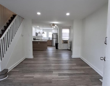 7710 Temple Road - Photo Thumbnail 2