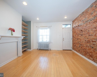 3621 Calumet Street - Photo Thumbnail 4
