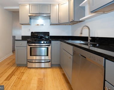 3621 Calumet Street - Photo Thumbnail 8