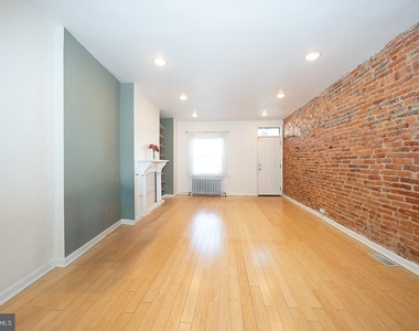 3621 Calumet Street - Photo Thumbnail 3