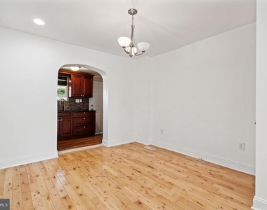 2553 Collins Street - Photo Thumbnail 5