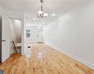2553 Collins Street - Photo Thumbnail 11