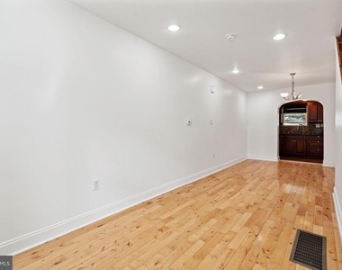 2553 Collins Street - Photo Thumbnail 3
