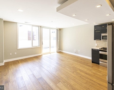 820 N 3rd Street - Photo Thumbnail 4