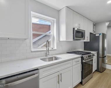 617 8th Street S - Photo Thumbnail 3