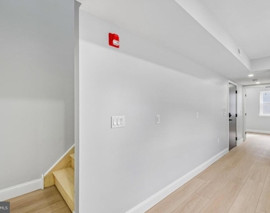 617 8th Street S - Photo Thumbnail 4