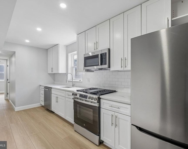 617 8th Street S - Photo Thumbnail 5