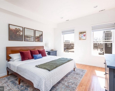 1826 Christian Street - Photo Thumbnail 9