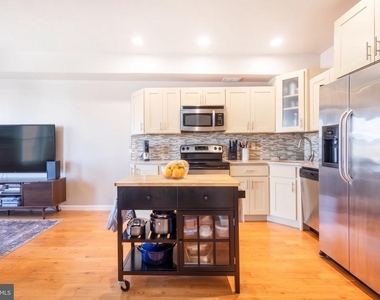 1826 Christian Street - Photo Thumbnail 6