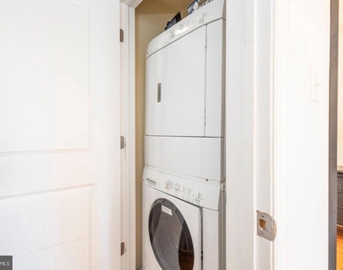 1826 Christian Street - Photo Thumbnail 14