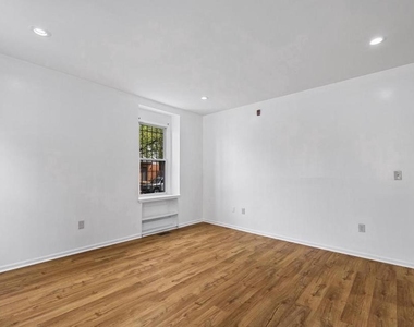 3800 Spring Garden Street - Photo Thumbnail 13