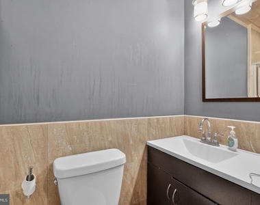 416 E Flora Street - Photo Thumbnail 6